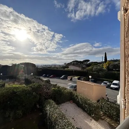 : Lumineux 2 Pieces Avec Parking Dans Calme - Fr-1-226-536 Appartement *